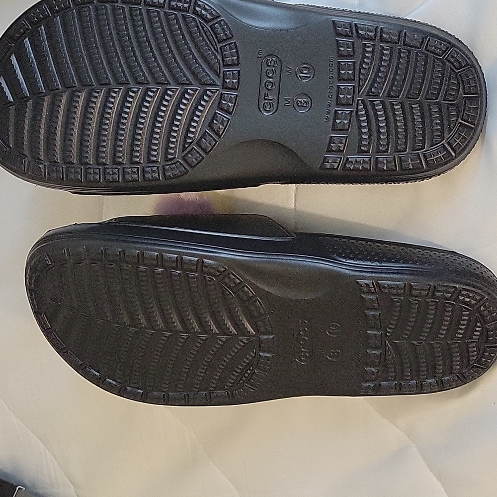Crocs - Picture 3 of 3